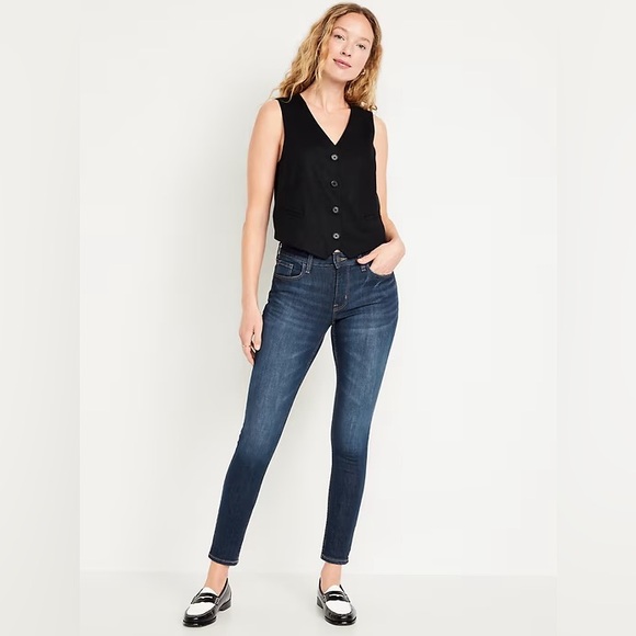NWT Old Navy Women’s Mid-Rise Rockstar Super-Skinny Jeans Size 2 Medium Wash - Picture 1 of 6